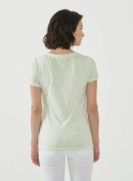 ORGANICATION ORGANICATION Cold Pigment Dyed T-shirt aus Bio-Baumwolle mit Pflanzen-Print, Sage green, – Produktbild 4 von 4