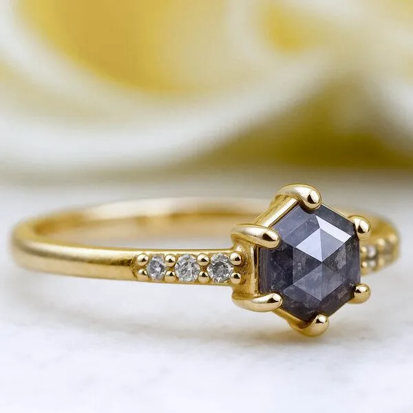 Spirit of Island Spirit of Island Gold Ring | Diamant Hexagon, Schwarz, – Produktbild 2 von 4