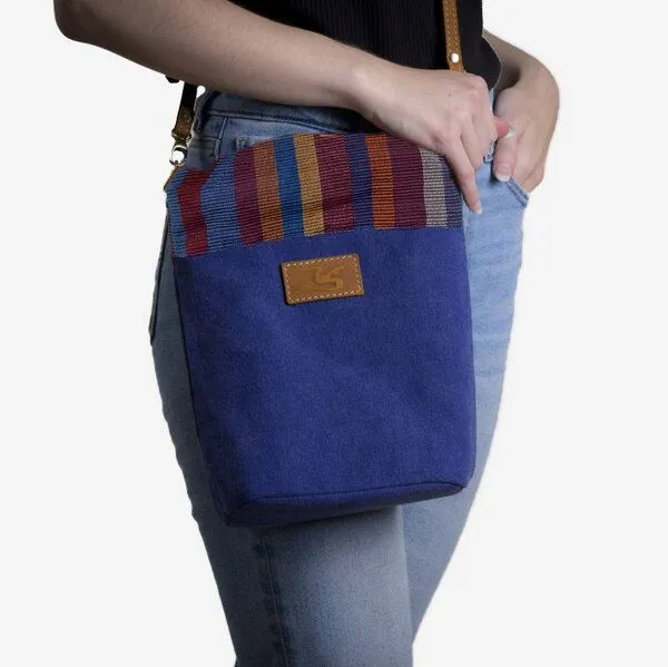 Dragolina Dragolina Umhängetasche Willow mit Webstoff der Pwo Karen, Azurblau (blau), – Produktbild 4 von 4