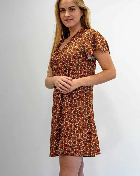 Aatise Aatise Shiftkleid Zelda mit Schmetterlingsärmel, oranger Druck, 100% EcoVero, Orange, – Produktbild 2 von 4
