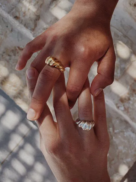 noemvri fashion label noemvri fashion label Croissant Ring asymmetrisch, Silber, – Produktbild 4 von 4