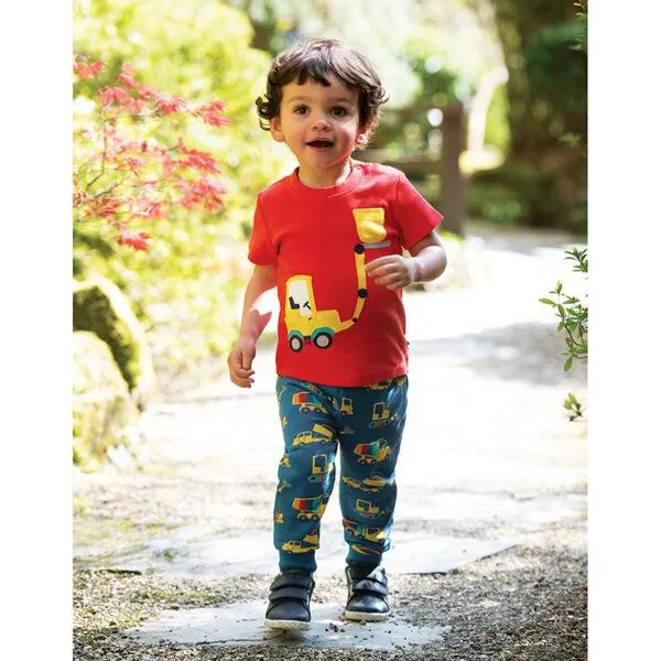 Frugi Frugi T-Shirt Gabelstapler Koi Rot – Produktbild 3 von 5