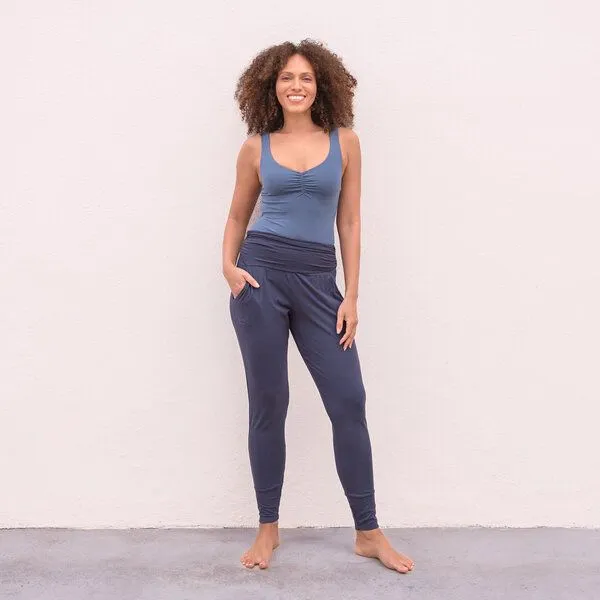 Jaya Jaya MARI TENCEL - Damen - Yoga + Loungepants aus softem Tencel/Biobauwollmix, Nightblue/blau, – Produktbild 1 von 3