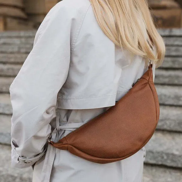 BOWLEANIES TASCHEN BOWLEANIES TASCHEN Moon Bag aus Lederfaserstoff, Braun mit silber, – Produktbild 1 von 4