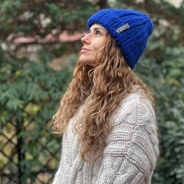 PANAPUFA PANAPUFA Handgestrickte Chunky Beanie – 100 % Merinowolle, Taupe braun, – Produktbild 2 von 4