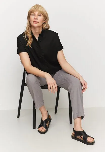 recolution Damen Bluse aus TENCEL Lyocell - LOTUS - recolution, Black (schwarz), – Produktbild 2 von 4