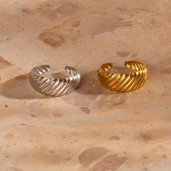 ELEKTROPULLI Größenvariabler Boho Line Ring ca. Ø 18 - 20mm von Elektropulli, Gold, – Produktbild 2 von 4