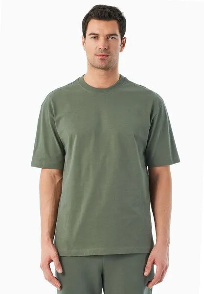 ORGANICATION ORGANICATION TUSSEM | Essentials Travel Unisex T-Shirt aus Bio-Baumwolle, Olive, – Produktbild 3 von 4