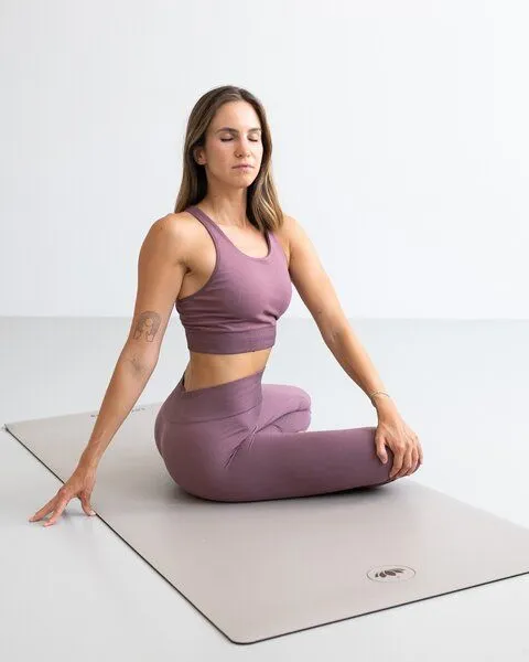 Lotuscrafts Lotuscrafts Yogamatte PURE - extrem rutschfeste PU-Oberfläche, Light taupe, – Produktbild 4 von 4