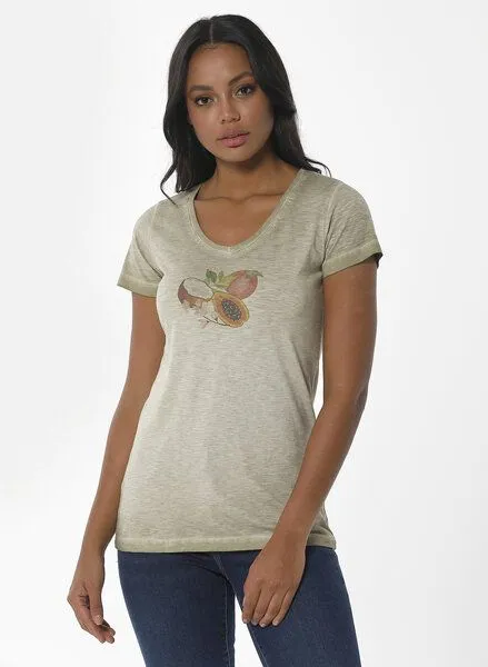 ORGANICATION ORGANICATION Cold Pigment Dyed T-Shirt aus Bio-Baumwolle mit Frucht-Print, Grün(olive), – Produktbild 1 von 4