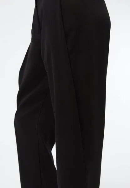 Givn Berlin Givn Berlin Stoffhose GBMAIVE aus TENCEL mit einseitiger Liegefalte, Black, – Produktbild 3 von 3