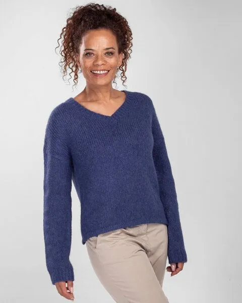 Alma & Lovis Alma & Lovis Pullover im Alpaka-Material-Mix | Suri V-Neck, Blue (blau), – Produktbild 3 von 4
