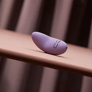 LELO Klitorisvibrator (Bullet-Vibrator) - LELO LILY 3, Lila, – Produktbild 2 von 4