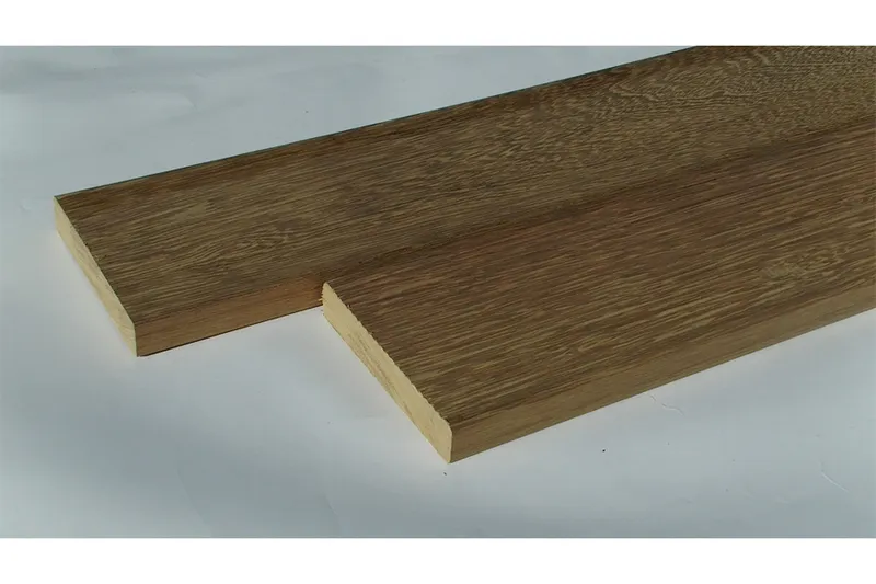 woodstore24 Iroko Terrassendielen, KD, einseitig glatt, einseitig mit Feinriffelung, 21 x 120 mm in der Länge 3,85 m – Produktbild 1 von 1
