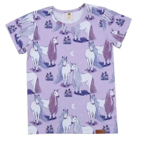 Walkiddy Kinder T-Shirt GOTS zertifiziert Bio-Baumwolle Lila Einhorn-Print „Unicornland“ 95/5 Elasthan Kurzarm – Walkiddy – Produktbild 1 von 2