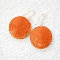 Sundara Sundara Ohrringe "Ambikha" aus handgeschöpftem Recycling Baumwollpapier, Orange, – Produktbild 1 von 1