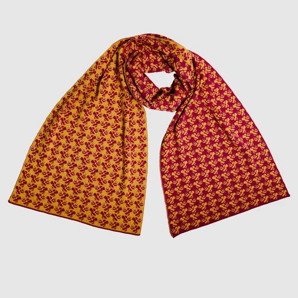 LANARTO slow fashion LANARTO slow fashion Schal Muster 'Biene' zweifarbig gestrickt aus mulesingfreier Merinowolle, Rot, – Produktbild 3 von 3