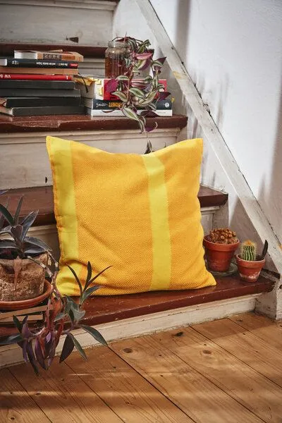 HängemattenGlück HängemattenGlück Sofakissen 40x40cm Latex & Kapok, Mango gelb, – Produktbild 2 von 4