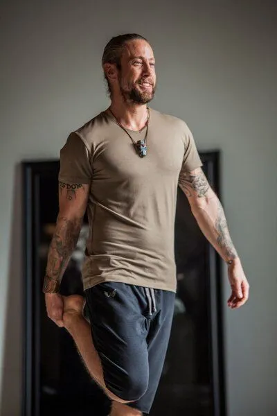 Renegade Guru Renegade Guru Herren Yoga Shirt Moksha, Inca cacao (braun), – Produktbild 4 von 4