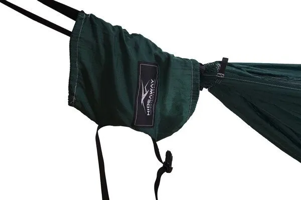 Hideaway Outfitters Hideaway Outfitters Doppel Reisehängematte aus atmungsaktiver Fallschirmseide inklusive Baumgurte und Karabiner, Grün, – Produktbild 4 von 4