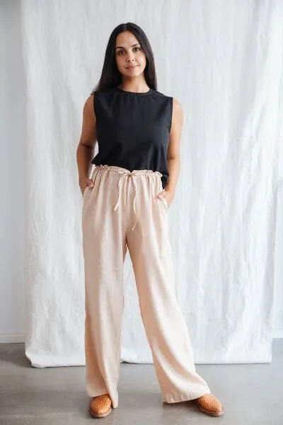 Jyoti - Fair Works Jyoti - Fair Works Hanf/Tencel Top Arman Schwarz – Produktbild 3 von 4