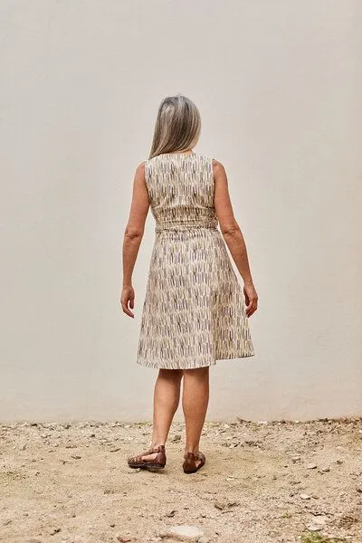 TIRALAHILACHA TIRALAHILACHA Fara Dress, Beige, – Produktbild 2 von 3