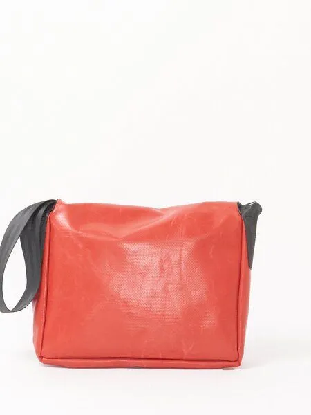 Freitag Freitag F11 LASSIE - red black (000004048907) – Produktbild 3 von 3