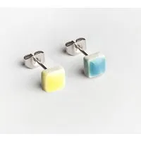 ALEXASCHA ALEXASCHA Support Ukraine Keramik Ohrstecker in Gelb Blau • 50% Spendenaktion | PUREFORM – Produktbild 1 von 1