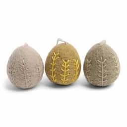 Gry & Sif Gry & Sif Filz-Ostereier Lehmfarben bestickt 3er Set – Produktbild 1 von 1