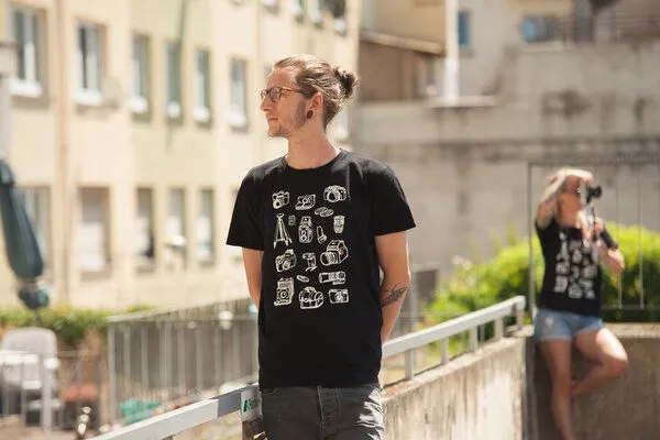 päfjes päfjes Fotokameras - Fair gehandeltes Männer T-Shirt - Black – Produktbild 2 von 3