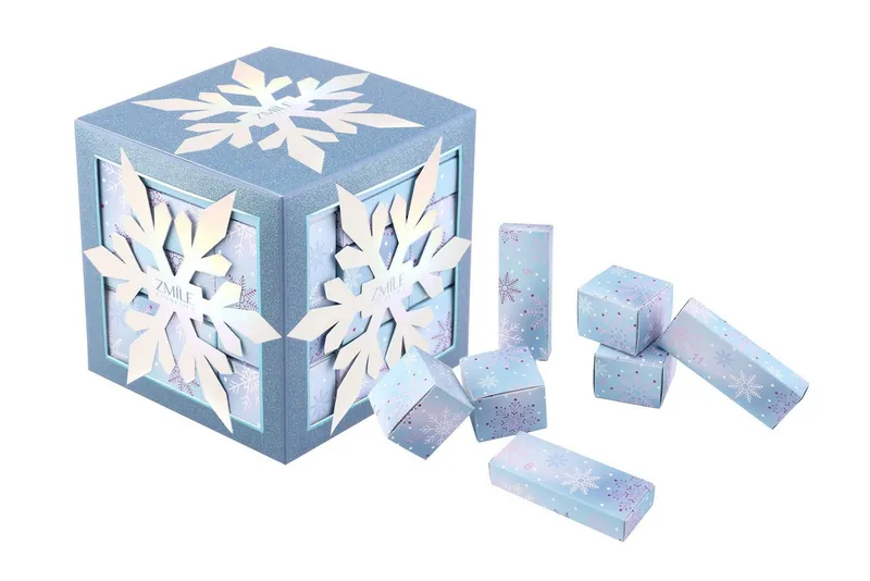 ZMILE COSMETICS Kosmetik-Adventskalender ZMILE COSMETICS Adventskalender Snow Flake Cube frosty white (24-tlg), Blau|weiß, – Produktbild 3 von 5