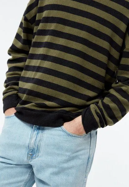 Givn Berlin Givn Berlin Gestreifter Sweater GBANTHONY aus recycelter Baumwolle, Dark grey / khaki, – Produktbild 4 von 4