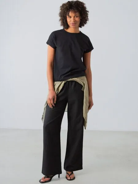 Honest Basics Honest Basics Damen Flügelärmeln T-Shirt aus Bio- und recycelter Baumwolle, Schwarz, – Produktbild 2 von 4