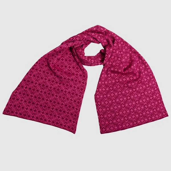 LANARTO slow fashion LANARTO slow fashion Schal Muster 'Irland' zweifarbig gestrickt aus mulesingfreier Merinowolle, Rot, – Produktbild 3 von 3