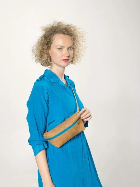 monday market monday market Bauchtasche Luca aus Pull-Up-Leder, Braun-türkis, – Produktbild 1 von 3