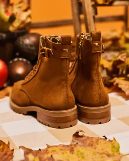 Minuit Sur Terre Minuit Sur Terre Damen vegan Stiefel Jupiter Haselnussbraun – Produktbild 1 von 1