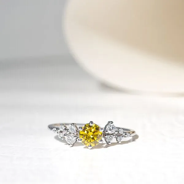 Eppi Eppi Verlobungsring mit 0.44ct IGI-zertifiziertem gelbem Lab Grown Diamanten Olha – Produktbild 2 von 3