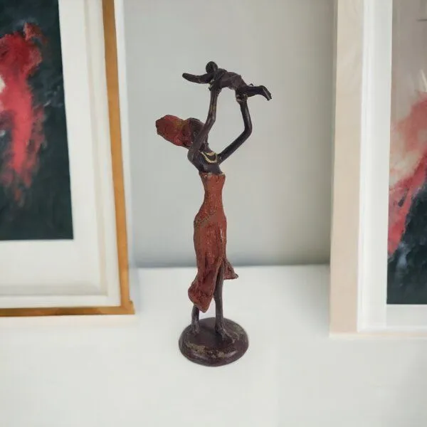 Moogoo Creative Africa Moogoo Creative Africa Bronze-Skulptur "Baby in the air" by Issouf | Handgemacht, fair & nachhaltig, Blau, – Produktbild 1 von 3