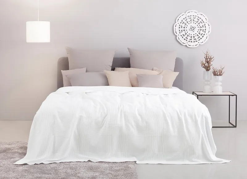 OTTO home Tagesdecke Mira, leichte Tagesdecke aus 100% Baumwolle, uni Überwurf, ohne Füllung, Weiß, – Produktbild 2 von 5