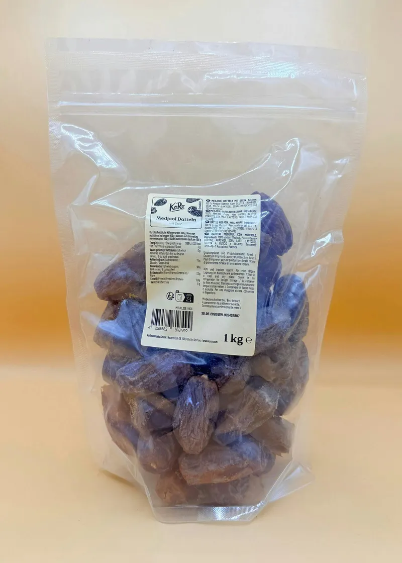 KoRo Medjool Datteln mit Stein | 1 kg - 2. Wahl – Produktbild 1 von 1