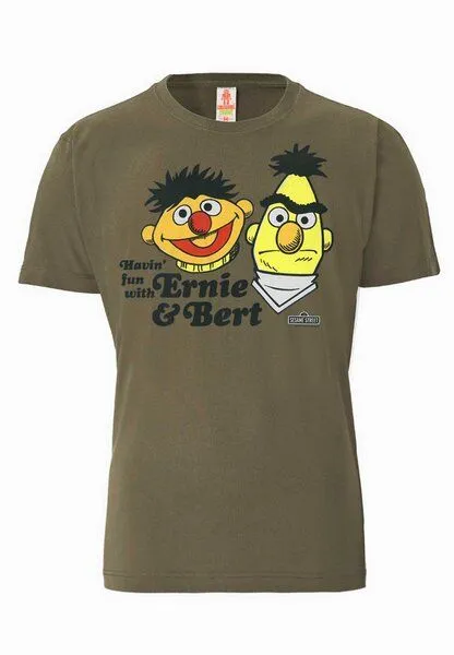 LOGOSH!RT LOGOSH!RT Sesamstrasse Ernie & Bert Havin Fun 100% Organic Cotton T-Shirt, Olivgrün, – Produktbild 2 von 4