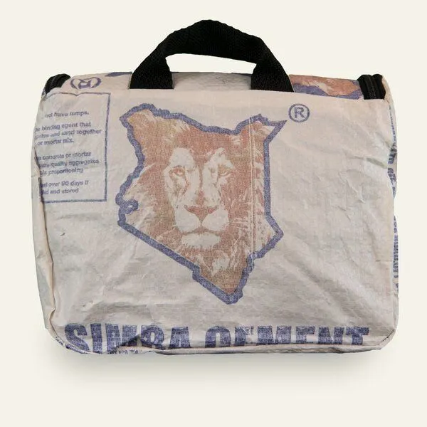 Nyuzi Blackwhite Nyuzi Blackwhite Upcycling Kulturbeutel, Blau simba cement, – Produktbild 3 von 4