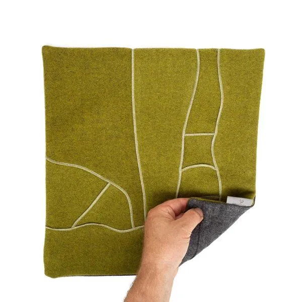 nahtur-design nahtur-design Dekokissen "zero-waste" aus kuscheliger Schurwolle | Unikate, Clara, – Produktbild 4 von 4