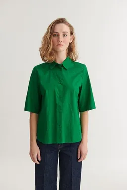 Basic Apparel Basic Apparel Kurzarm Bluse SILJE mit Knöpfen aus Bio-Baumwolle – Produktbild 1 von 1