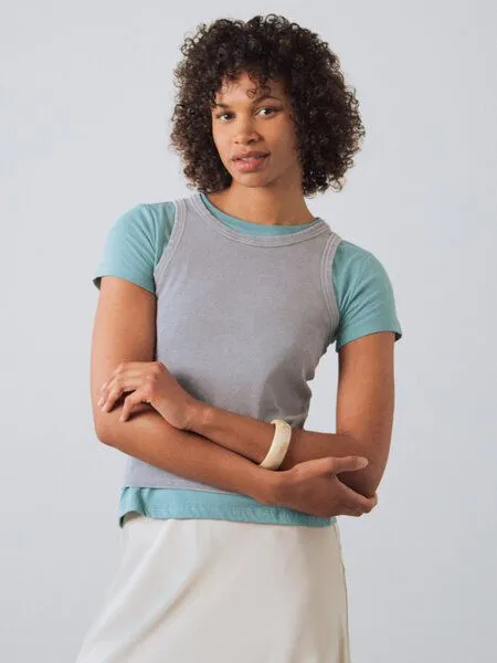 Honest Basics Honest Basics Damen Basic T-Shirt aus Bio- und recycelter Baumwolle, Riffgrün, – Produktbild 3 von 4