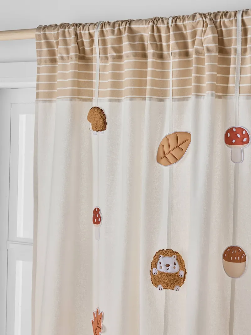 Vertbaudet Voile-Vorhang IGEL mit Tunnelzug und Girlande lichtdurchlässig Kinderzimmer, Beige, – Produktbild 3 von 4