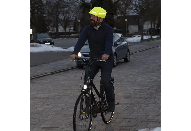 Hama Hama Helmüberzug für Fahrradhelme, reflektierend, wasserabweisend, Neongelb (00095639) – Produktbild 5 von 5