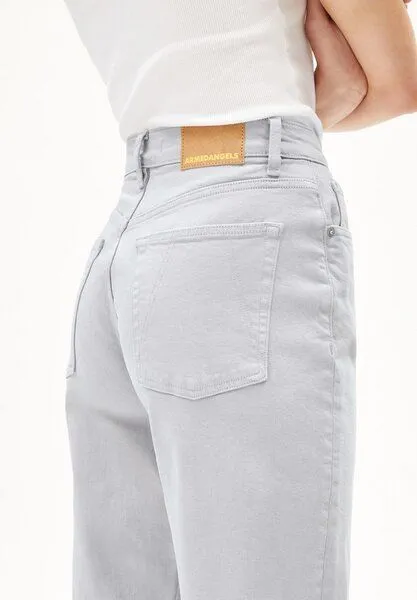 ARMEDANGELS ARMEDANGELS MAIRAA Damen Mom Jeans recycelter Baumwoll Mix Comfort Stretch, Misty morning, – Produktbild 3 von 4