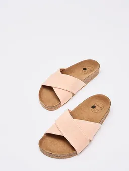 NINE TO FIVE NINE TO FIVE #clota - bequeme Pantolette aus recyceltem Canvas mit Naturlatex-Fussbett und Kork – Produktbild 1 von 1