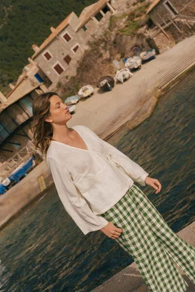 AmourLinen AmourLinen Adele Wickeltop aus Leinen, Weiß, – Produktbild 3 von 4